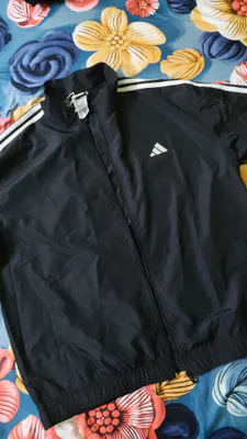 Adidas 3 striped track jacket (XL)