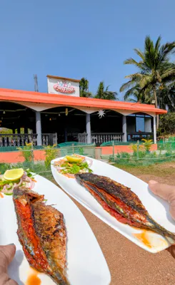 Fun & Frolic Family Restaurant & Bar